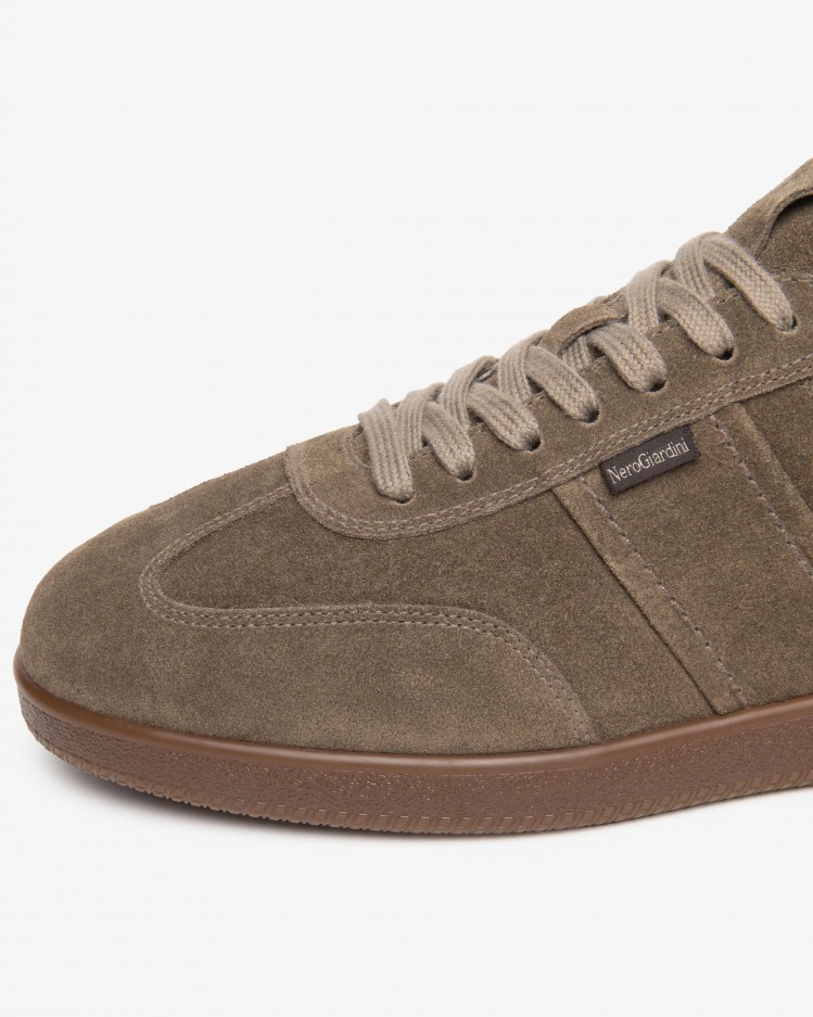 Sneakers da uomo in pelle scamosciata NeroGiardini