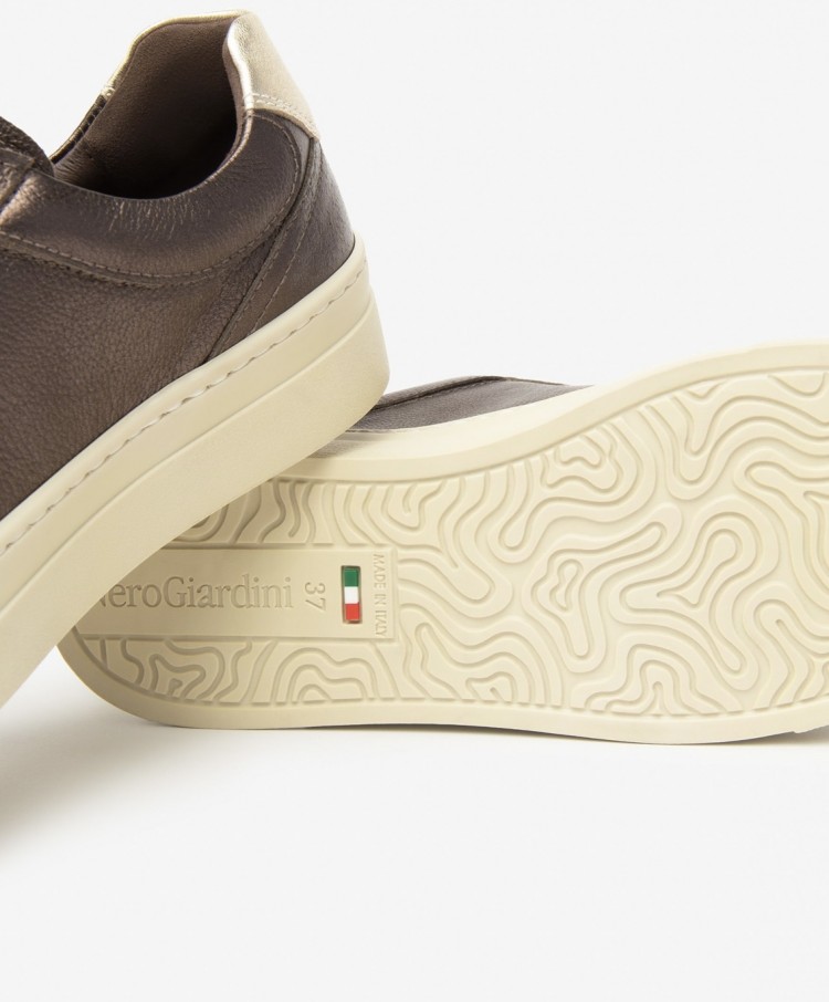 Sneakers Donna bassa in pelle e brillantini