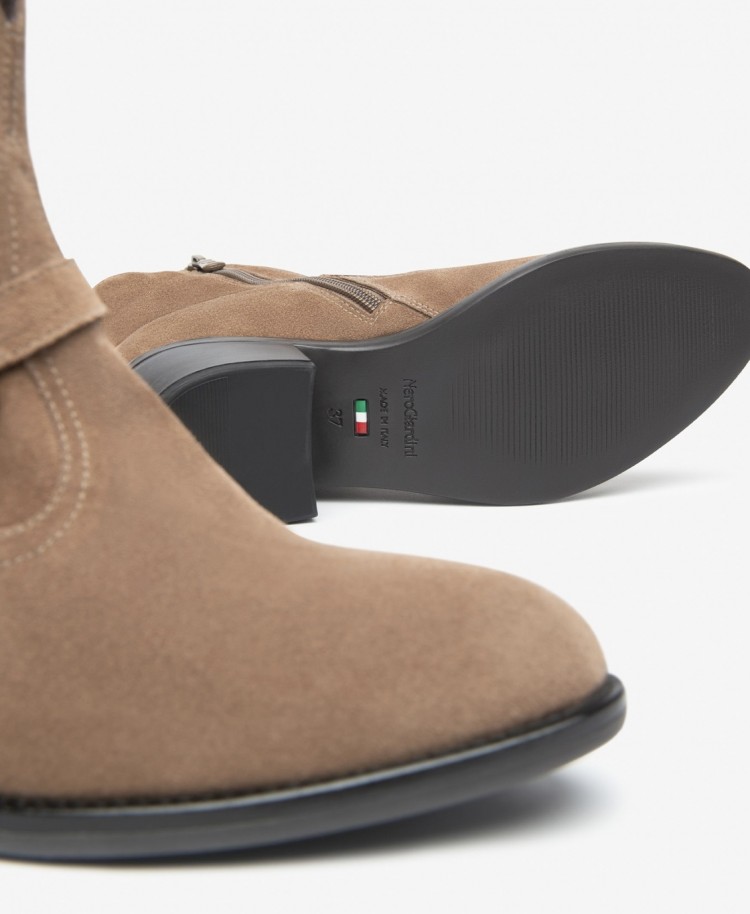 Stivaletti donna in camoscio NeroGiardini