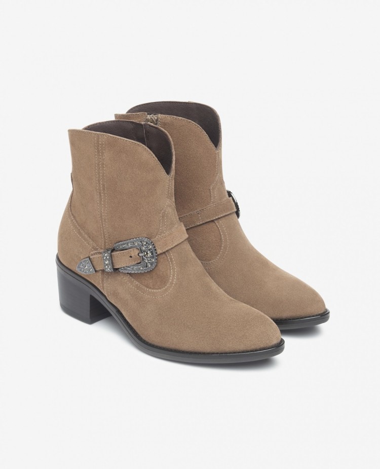 Stivaletti donna in camoscio NeroGiardini