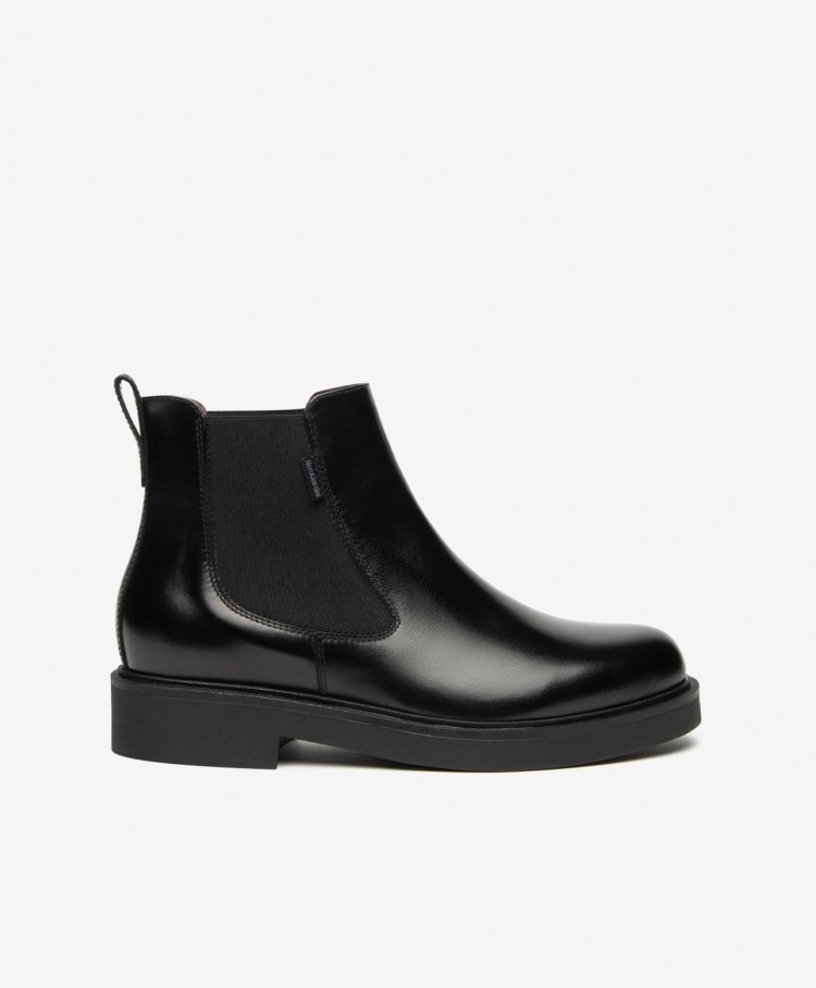 Stivaletto Chelsea in pelle NeroGiardini