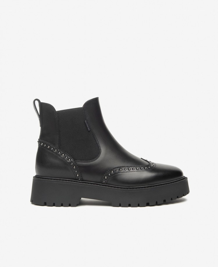Stivaletto Chelasea borchiette NeroGiardini