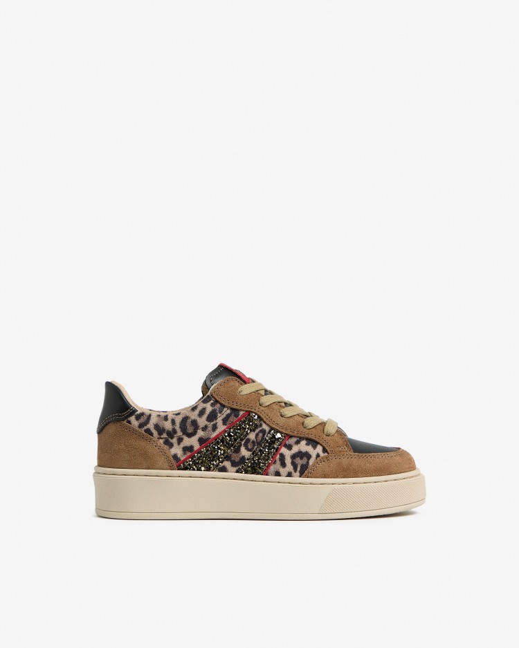 Sneakers bimba maculata in camoscio e pelle