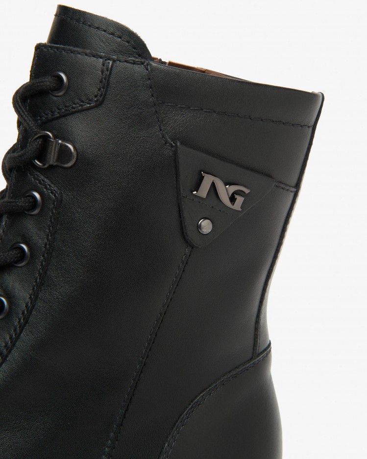 Anfibi donna in pelle